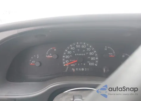 2003 Ford E-350 Super Duty Xl/Xlt z USA, uszkodzony, nr VIN 1FBSS31LX3HA29898